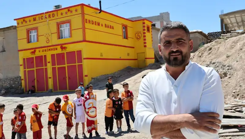 Fanatik Taraftar, Evinin Dış Cephesine Osimhen'i Yazdırarak Dikkat Çekti