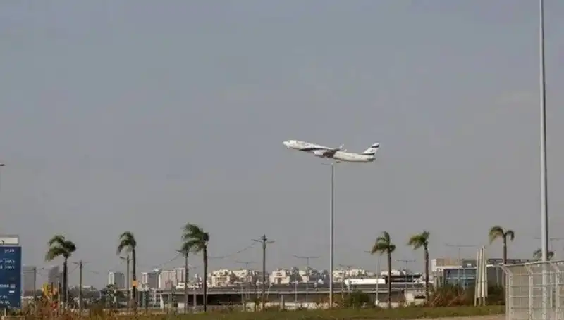 Yemenli Husiler, İsrail'in Ben Gurion Havalimanı'nı Hedef Aldı