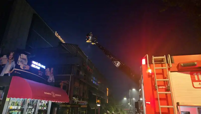 Beşiktaş'ta 3 Katlı Restoranda Yangın: Sebep ve Sonuçlar Üzerine Tüm Detaylar