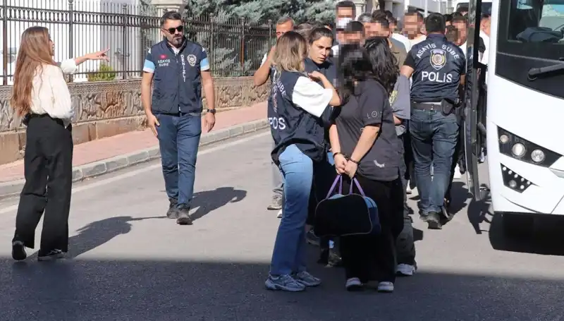 Türkiye'de 12 Milyon TL'lik Escrot Dolandırıcılığı Ağı Çözüldü