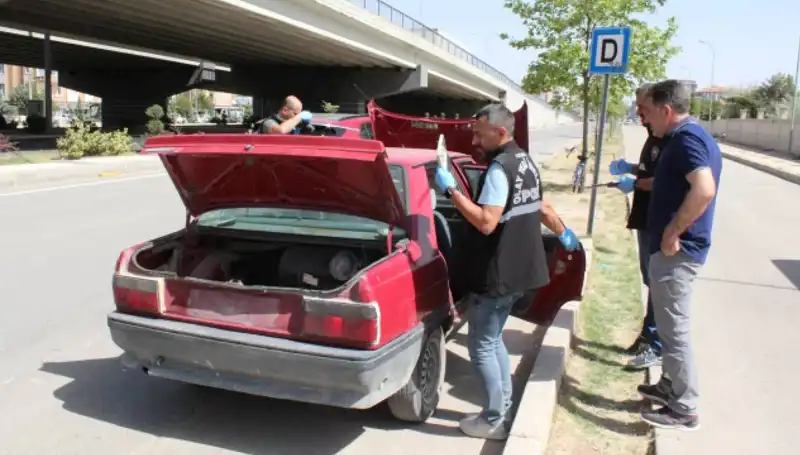 Çalıntı Araçta Yakıt Sorunu Yaşayınca Hırsız İkinci Araca Yöneldi