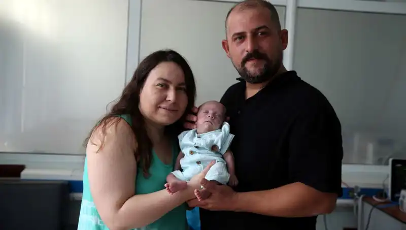 800 Gramla Hayata Merhaba Dedi: Yaşam Mücadelesiyle Dolu Bir Bebeğin Hikayesi