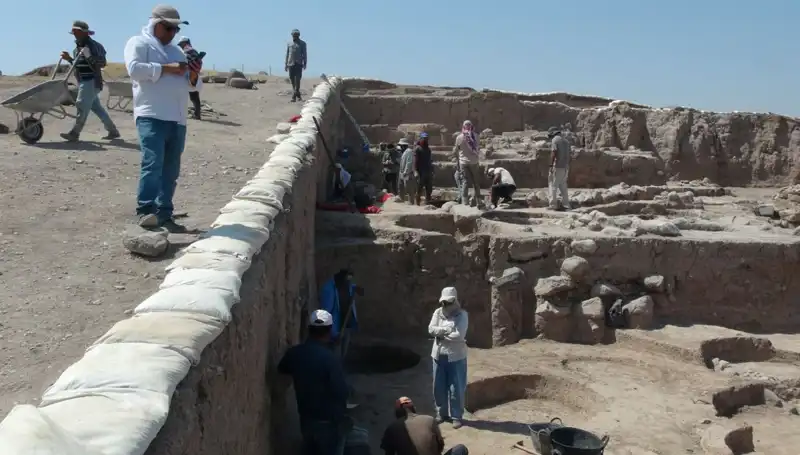 Kilis'teki Oylum Höyük'te Kazı Çalışmaları Sıcak Havalara Rağmen Devam Ediyor