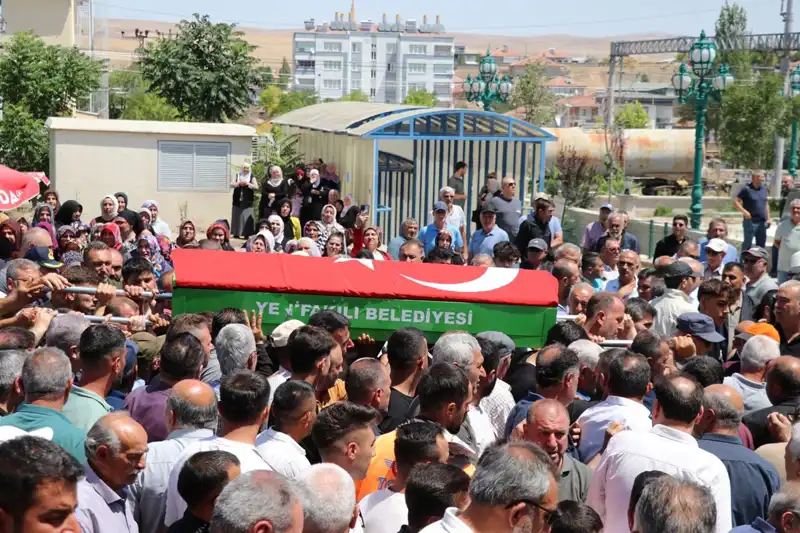 MHP’li Belediye Başkanı, Sevenleri Tarafından Duygu Dolu Bir Törenle Uğurlandı