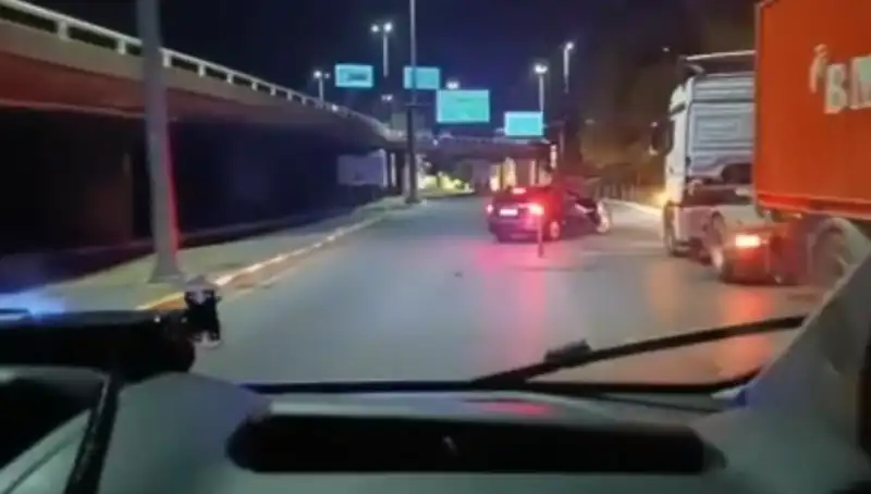 İstanbul’da Tarihi Kaçakçılık Operasyonu: 36 Milyon TL Değerinde Ürün Ele Geçirildi!