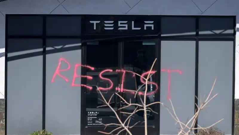 FBI, Tesla Saldırılarına Yanıt Vermek İçin Özel Görev Gücü Oluşturdu