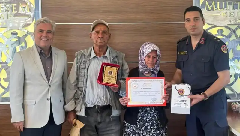 : Jandarmaya Ev Bağışlayan Ailenin Duygulandıran Hikayesi