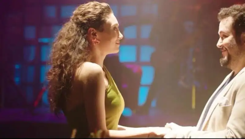 Her Şey Aşk İçin Filminin Oyuncuları ve Konusu Hakkında Her Şey