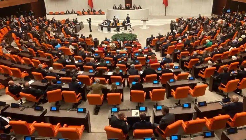 TBMM Komisyonları Çalışmaya Devam Ediyor: Yeni Kararlar Resmi Gazete'de Yayınlandı