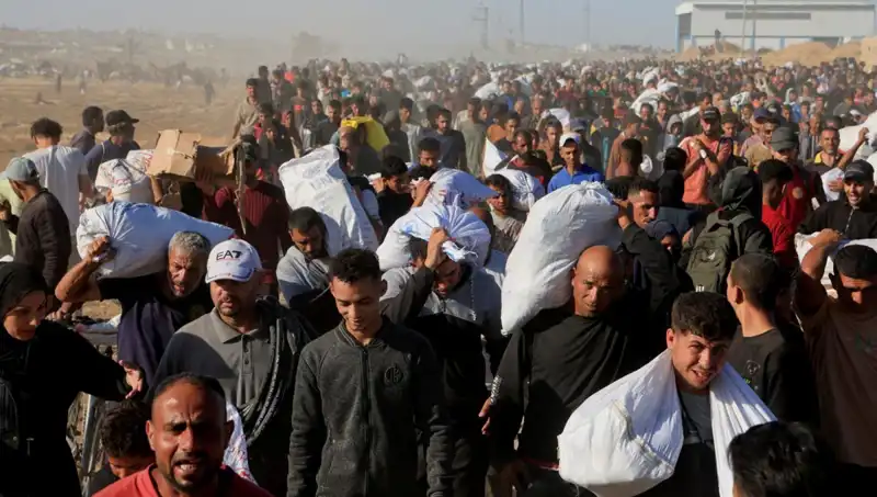 İsrail Ordusundan Han Yunus'a Operasyon: 15 Kilometrelik Kuşatma Koridoru Açıldı