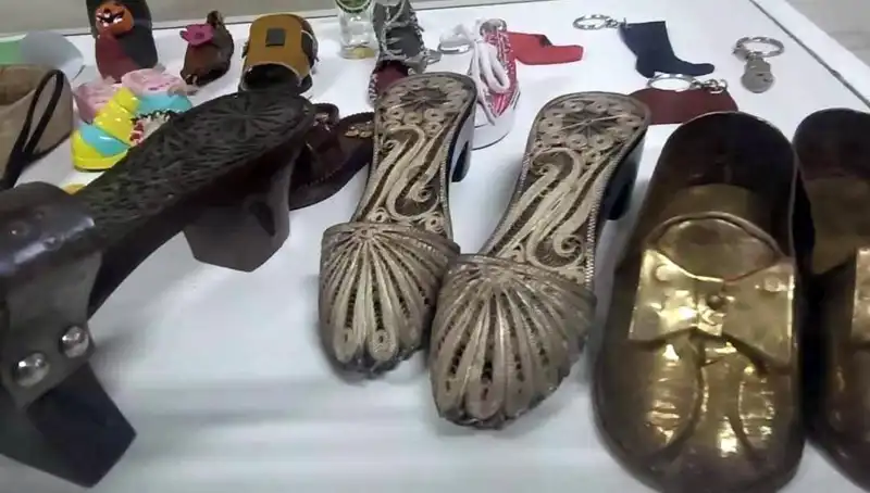 Ünlülerin Ayakkabılarıyla Dolu Olan Bu Müze Ziyaretçilerini Bekliyor!