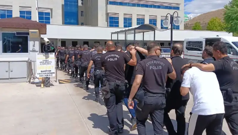 Ankara'da Tehditle Haraç Kesme Çetesi Çökertildi: Avukatlardan Süper İsimler de Dahil
