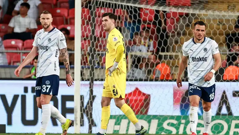 Fenerbahçe'nin Darmadağın Olması: Kulübün Geleceği Tehlikede mi?
