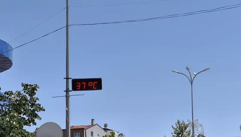 Yaz K’ışında Rekor Sıcaklık: Termometreler 38 Dereceyi Geçti!