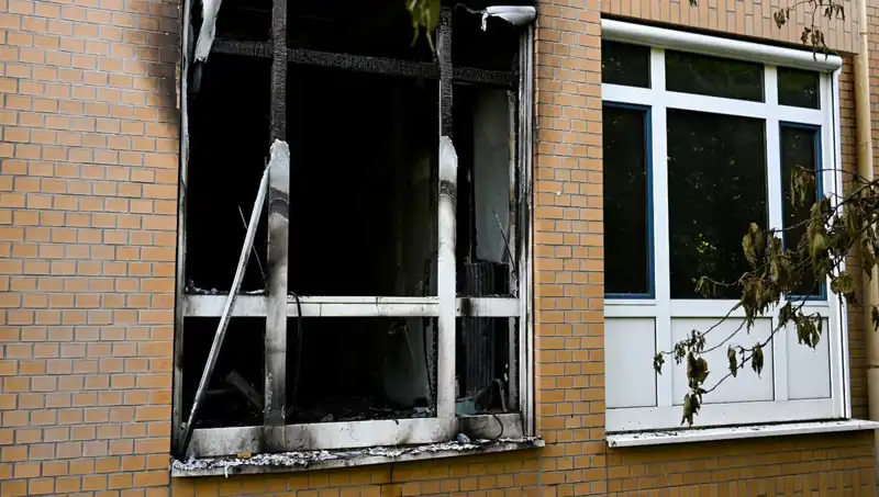Almanya'da Hastanede Patlayan Yangın, 3 Can Aldı