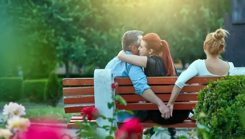 Aldatıldığınızı Gösteren 5 Gizli İşaret: Varlığını Hissetmeden Tanıyın!